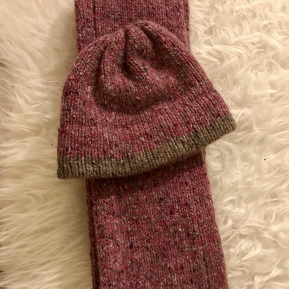 Cashmere Scarf & Hat - Picture 5 of 6